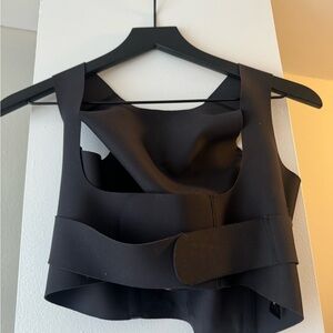 Skims Posture Trianer